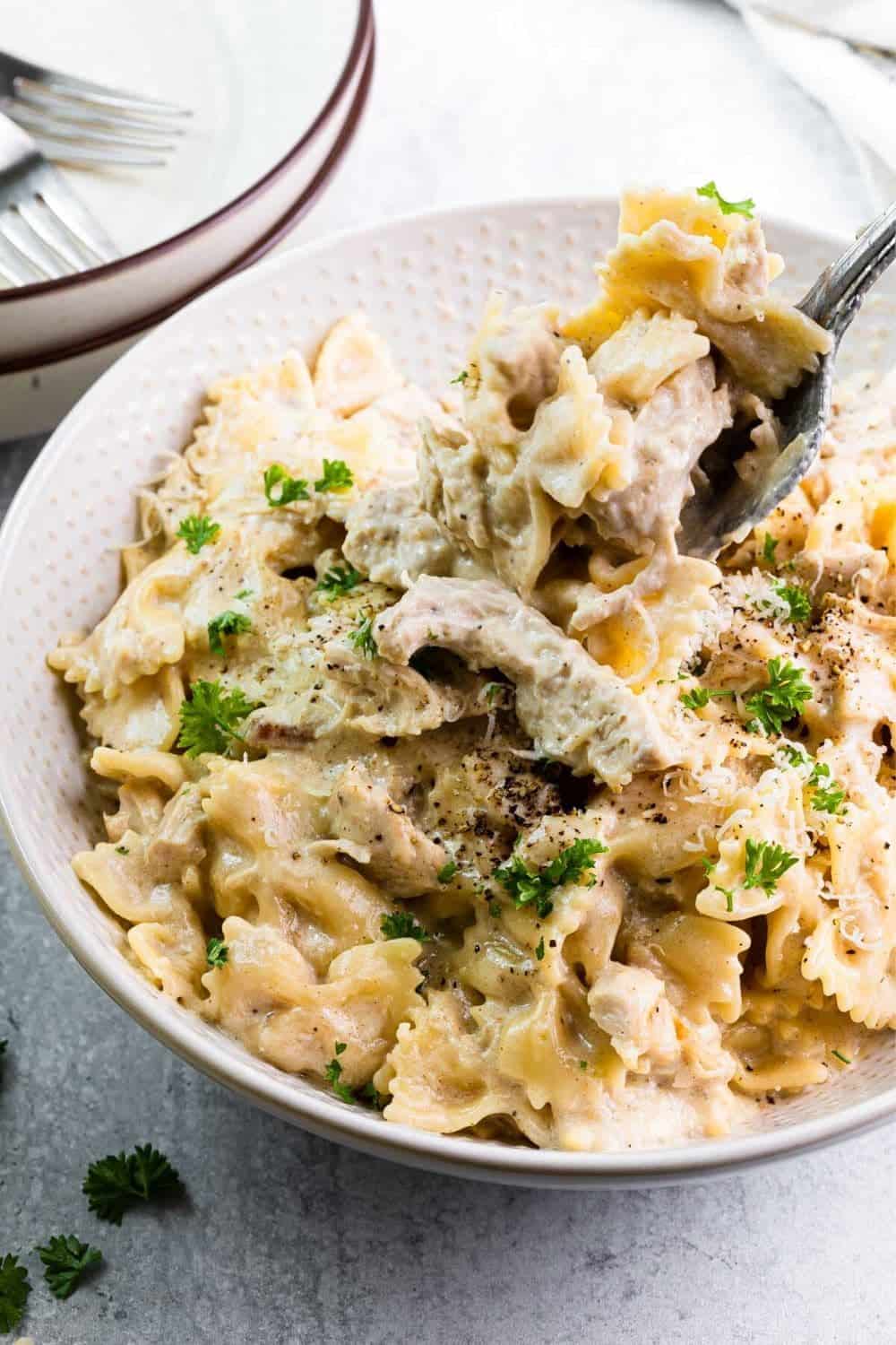 Instant Pot Chicken Alfredo - The Travel Palate