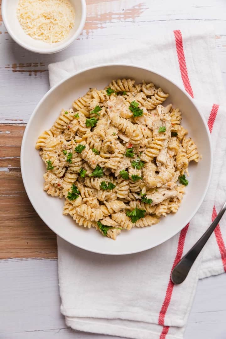 Crockpot Garlic Parmesan Chicken Pasta - The Travel Palate