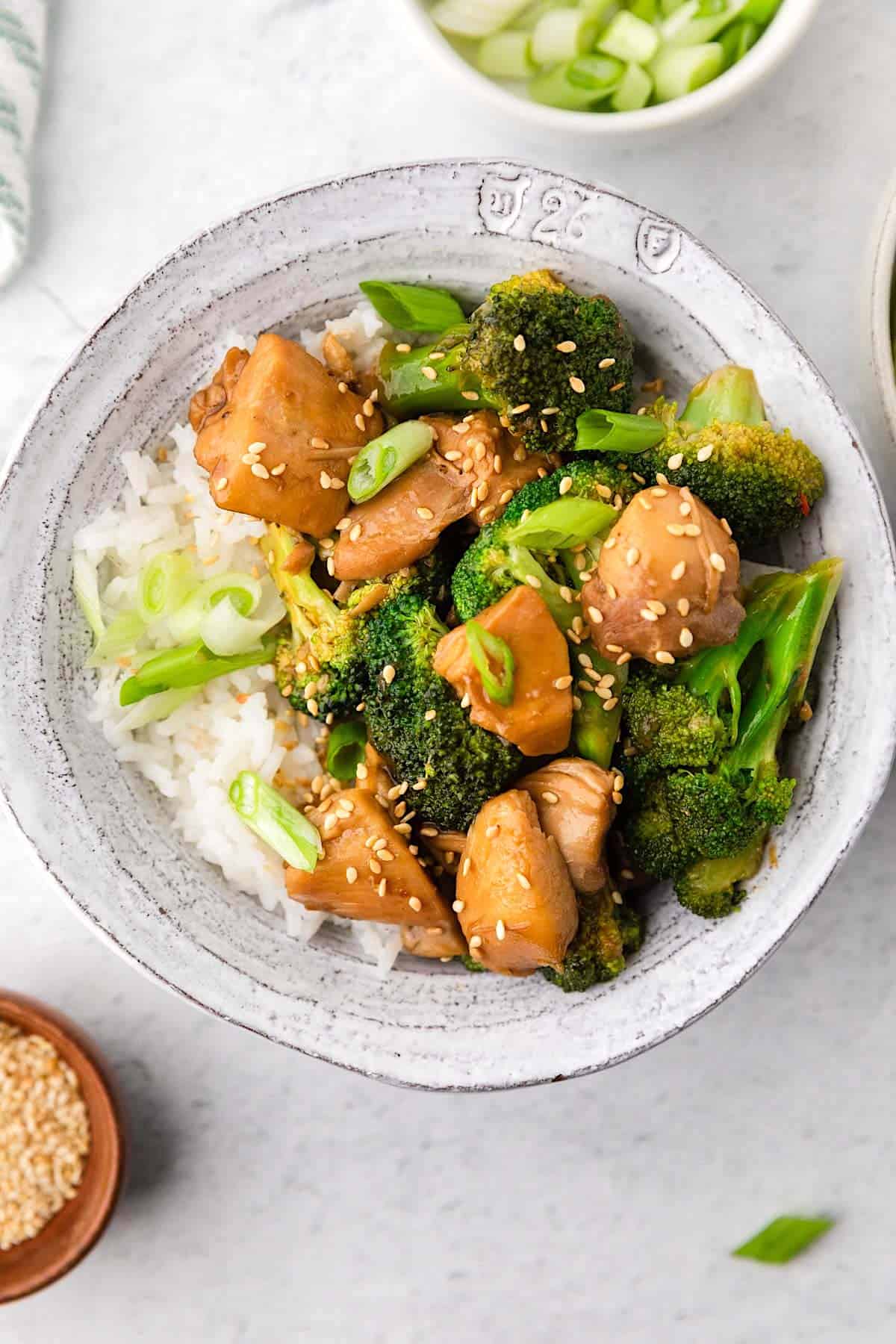 https://www.thetravelpalate.com/wp-content/uploads/2023/01/instant-pot-chicken-and-broccoli-11.jpg