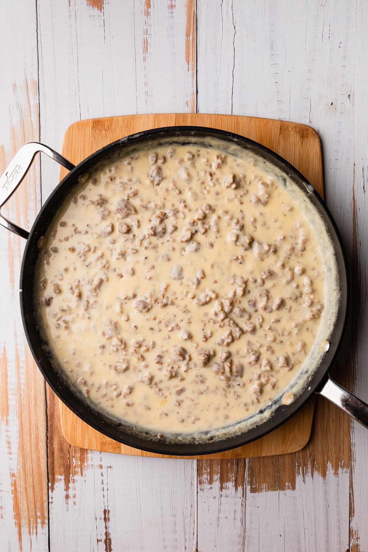 A skillet of sausage gravy.